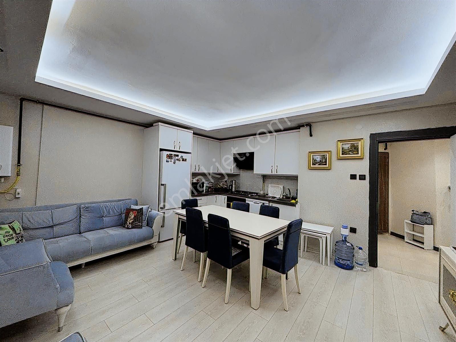 Balçovada İstinye Park Yakınında Satılık Daire