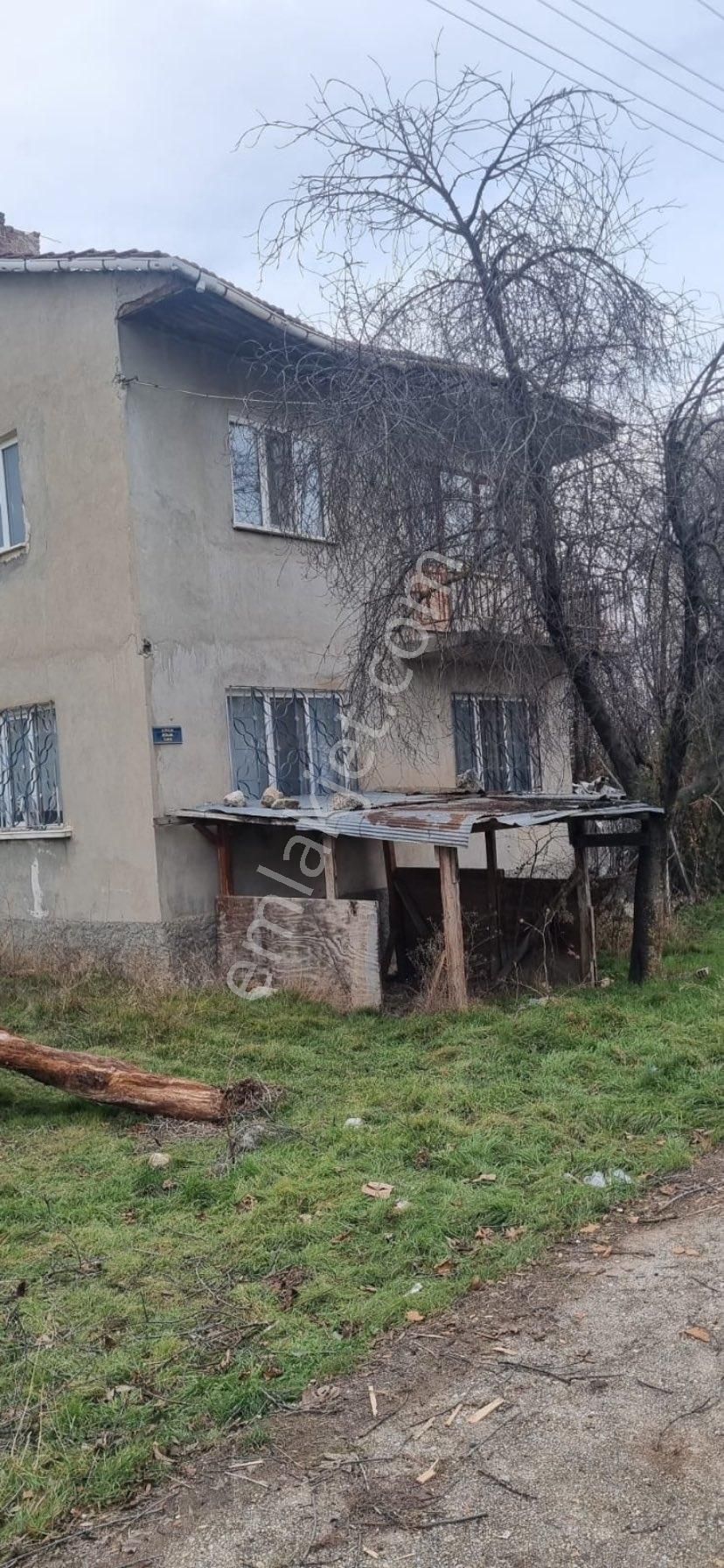 Özgür Gayrimenkul İnşaattan 71. Evler (terzi Evleri) Satılık 400m2 Arsa Ve 2 Katlı Müstakil Ev - Görsel 2