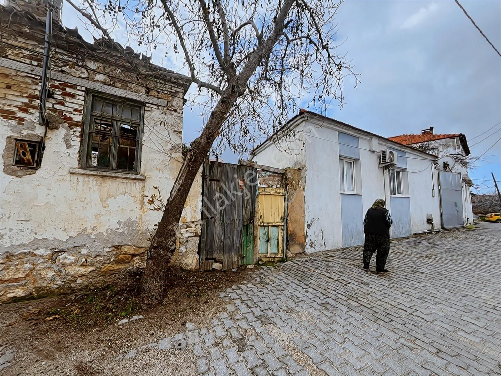 Bergama Zeytindağ Satılık Müstakil Taş Ev Ve Arsası - Görsel 11