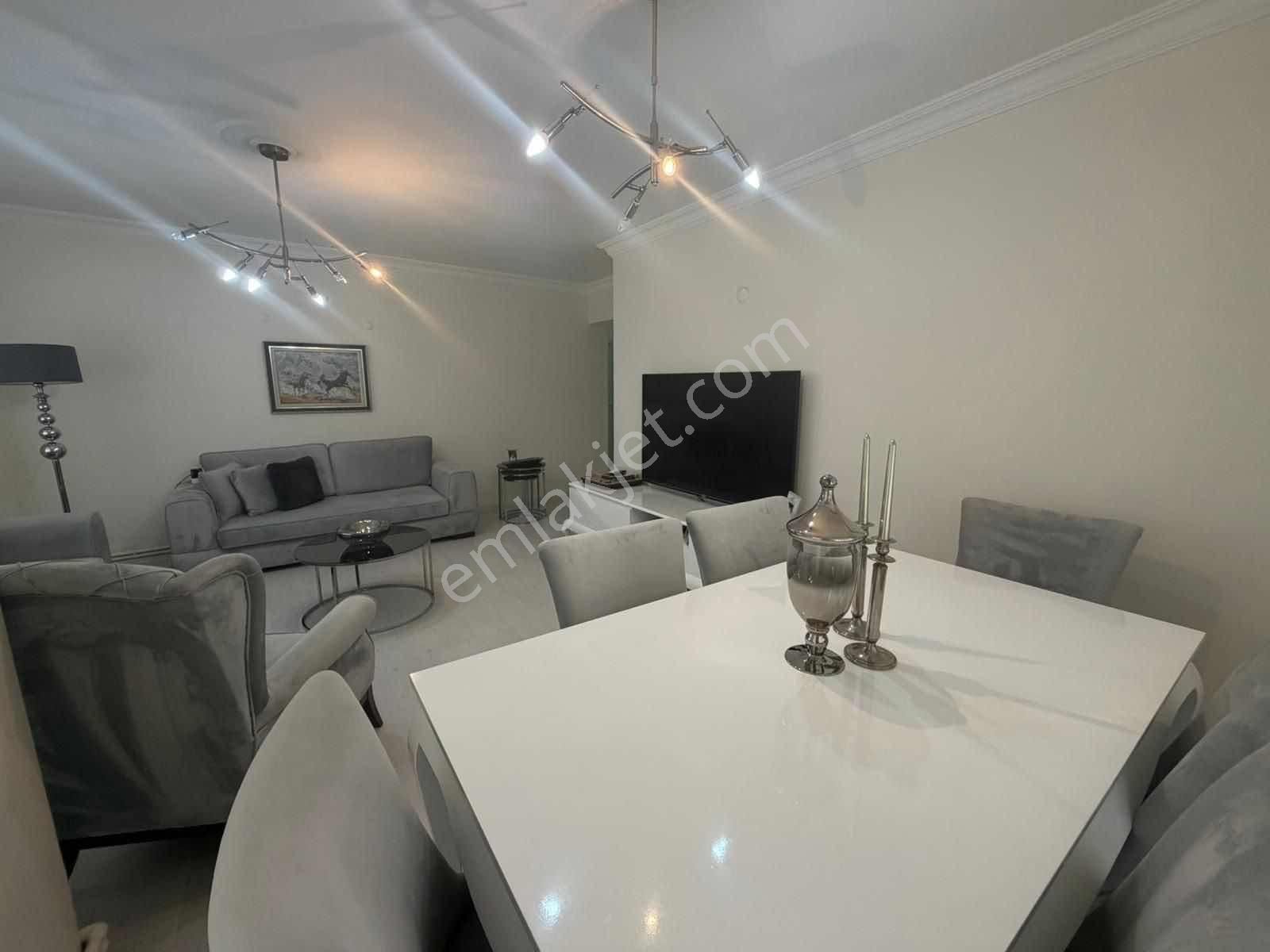 İzmir Poligon Mahallesinde Geniş Ferah 2+1 Daıre - Görsel 3