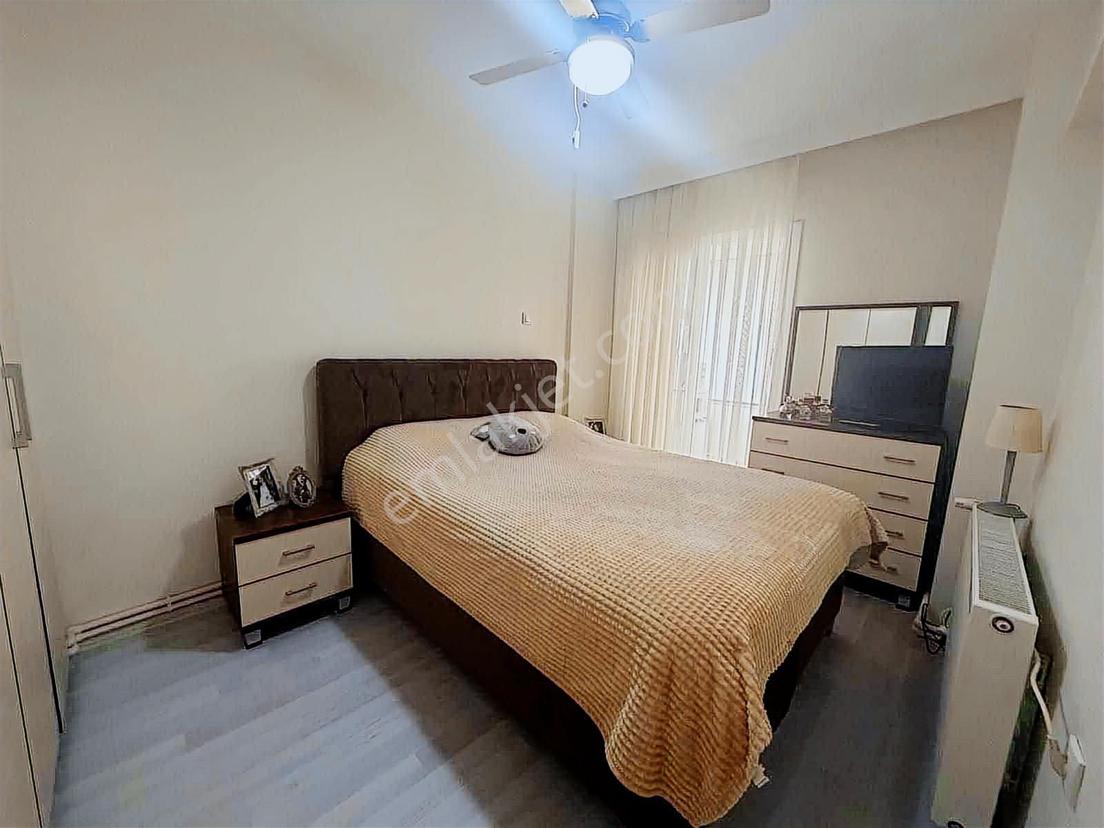 İzmir Poligon Mahallesinde Geniş Ferah 2+1 Daıre - Görsel 6