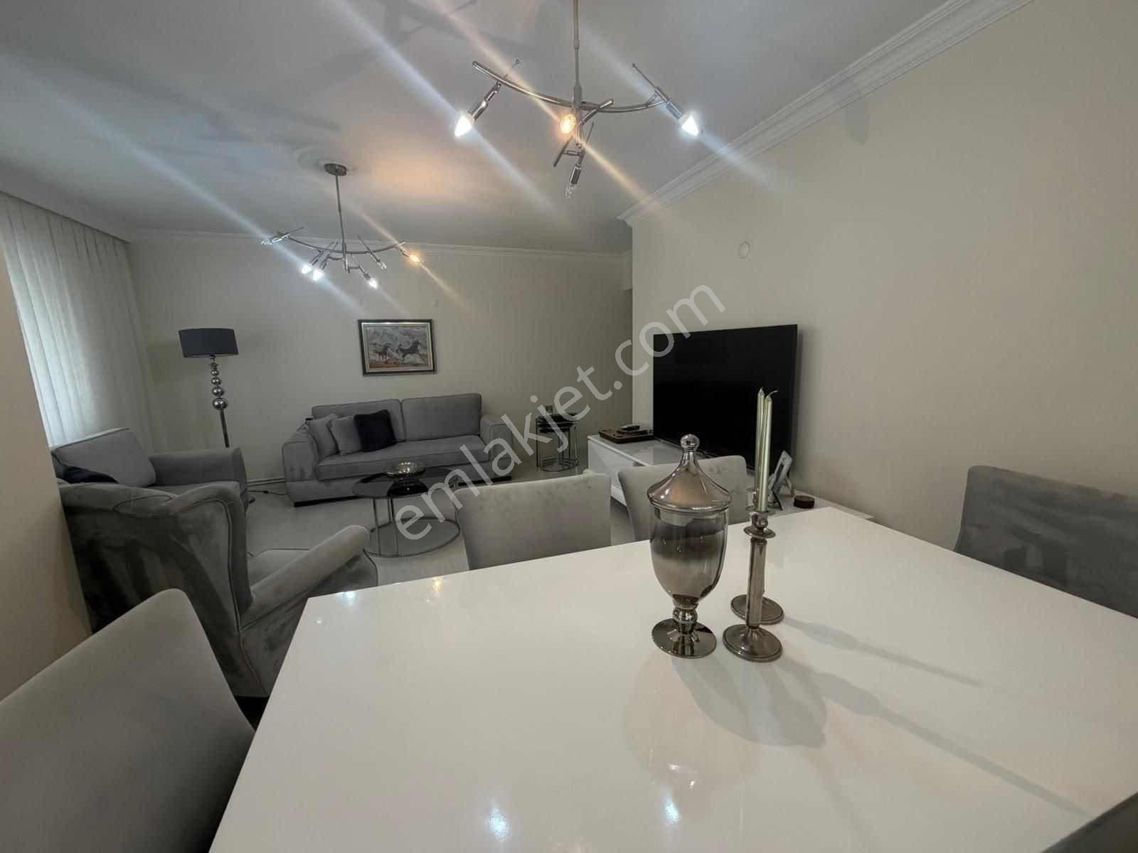 İzmir Poligon Mahallesinde Geniş Ferah 2+1 Daıre - Görsel 24