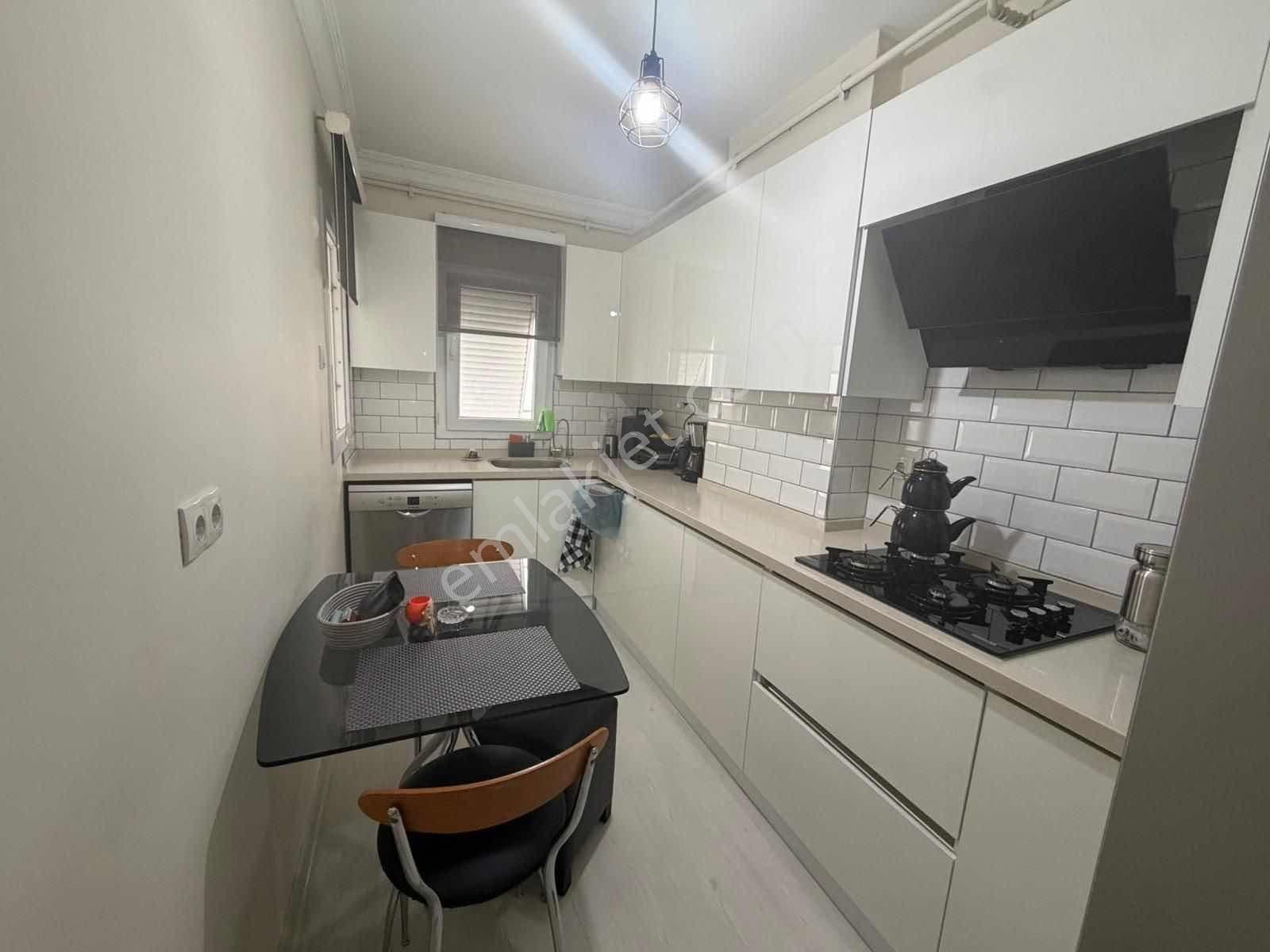 İzmir Poligon Mahallesinde Geniş Ferah 2+1 Daıre - Görsel 4