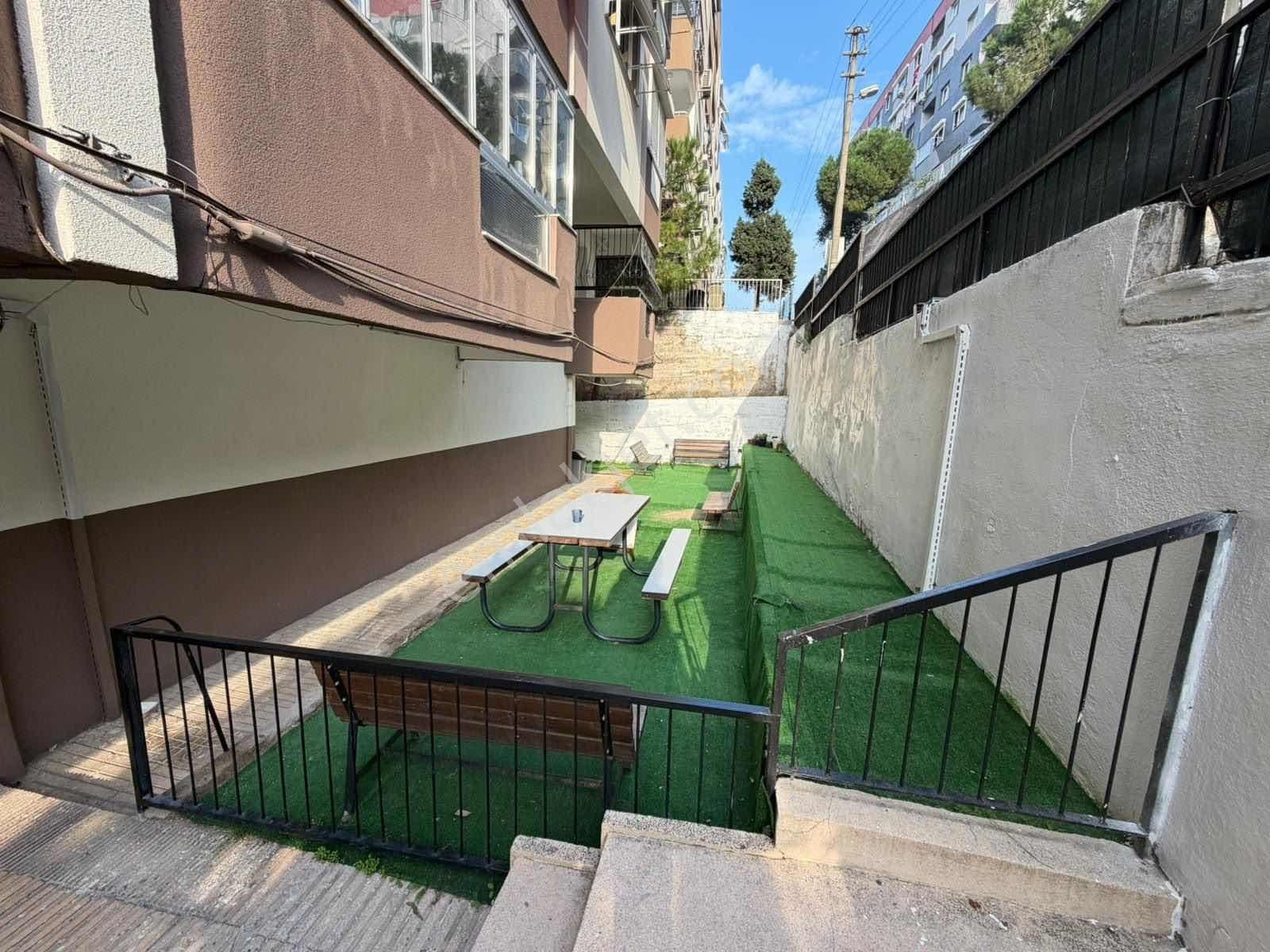 İzmir Poligon Mahallesinde Geniş Ferah 2+1 Daıre - Görsel 33