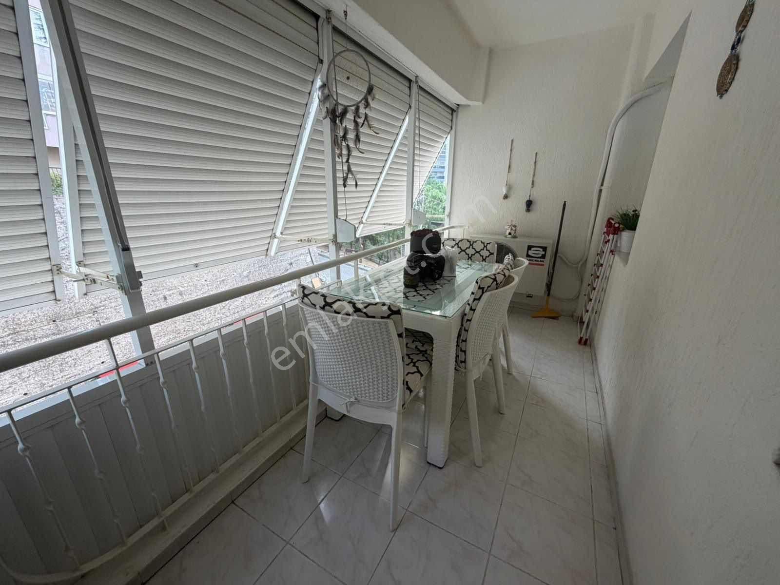 İzmir Poligon Mahallesinde Geniş Ferah 2+1 Daıre - Görsel 2