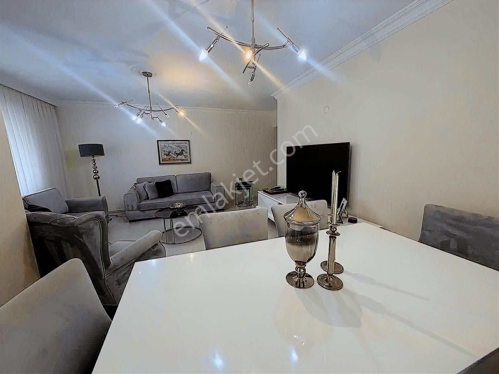 İzmir Poligon Mahallesinde Geniş Ferah 2+1 Daıre - Görsel 5