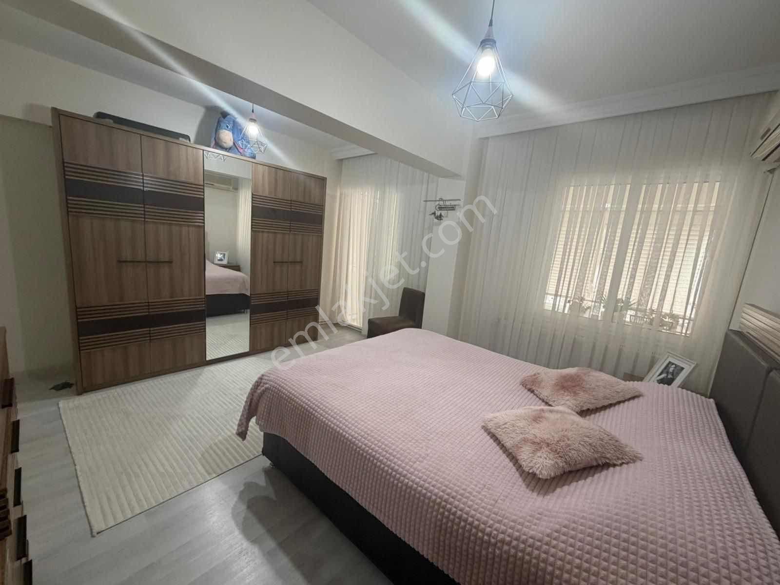 İzmir Poligon Mahallesinde Geniş Ferah 2+1 Daıre - Görsel 9