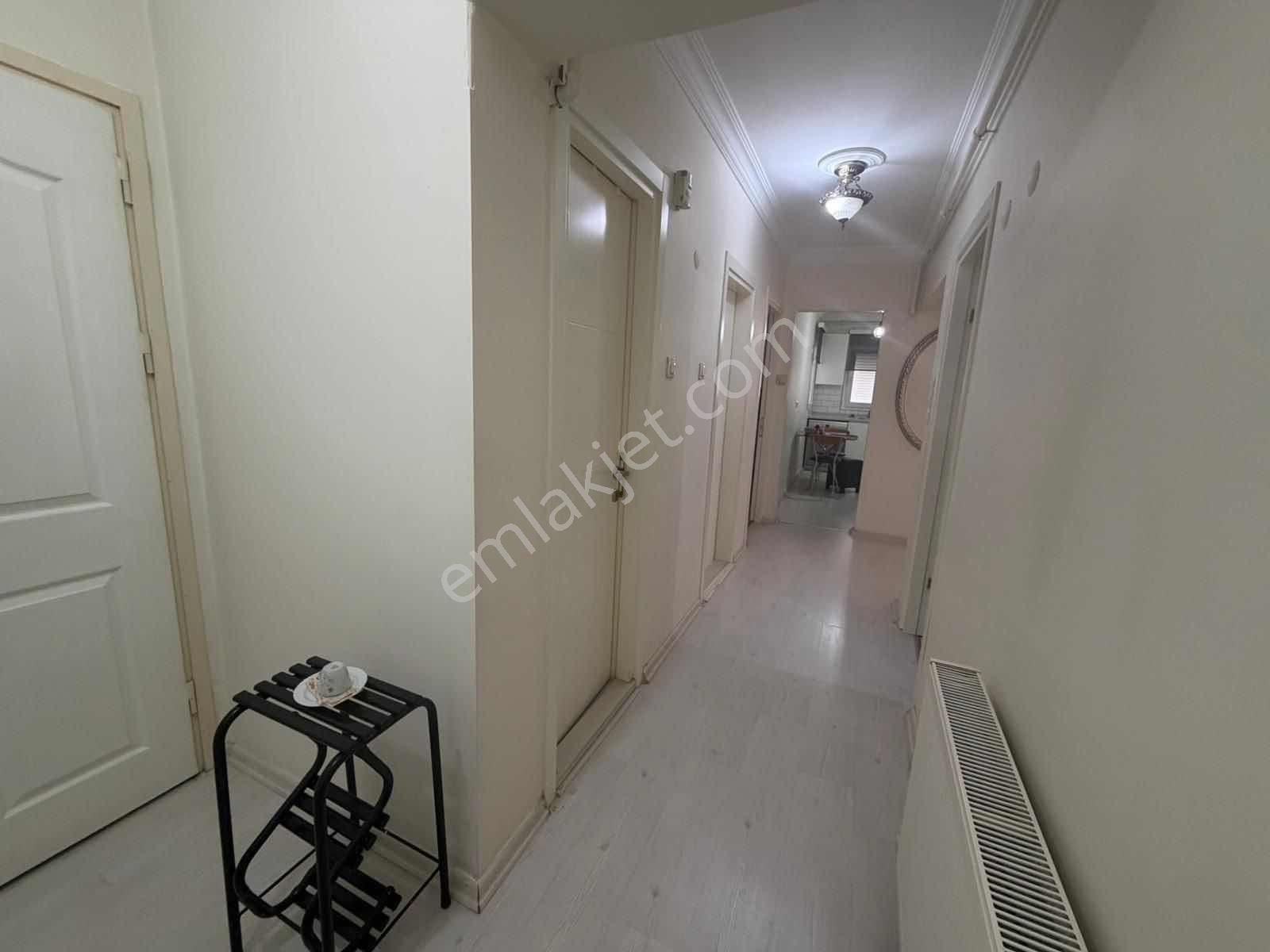 İzmir Poligon Mahallesinde Geniş Ferah 2+1 Daıre - Görsel 16