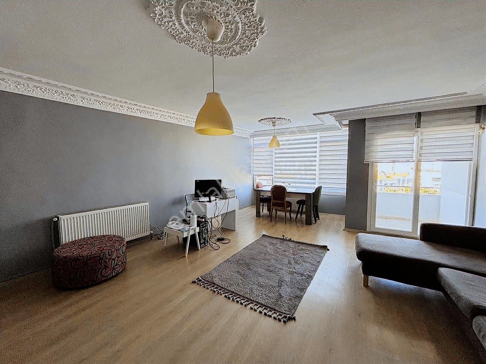 Denizmende İstinye Park Yakınında Asansörlü 3+1 Kiralık Daire