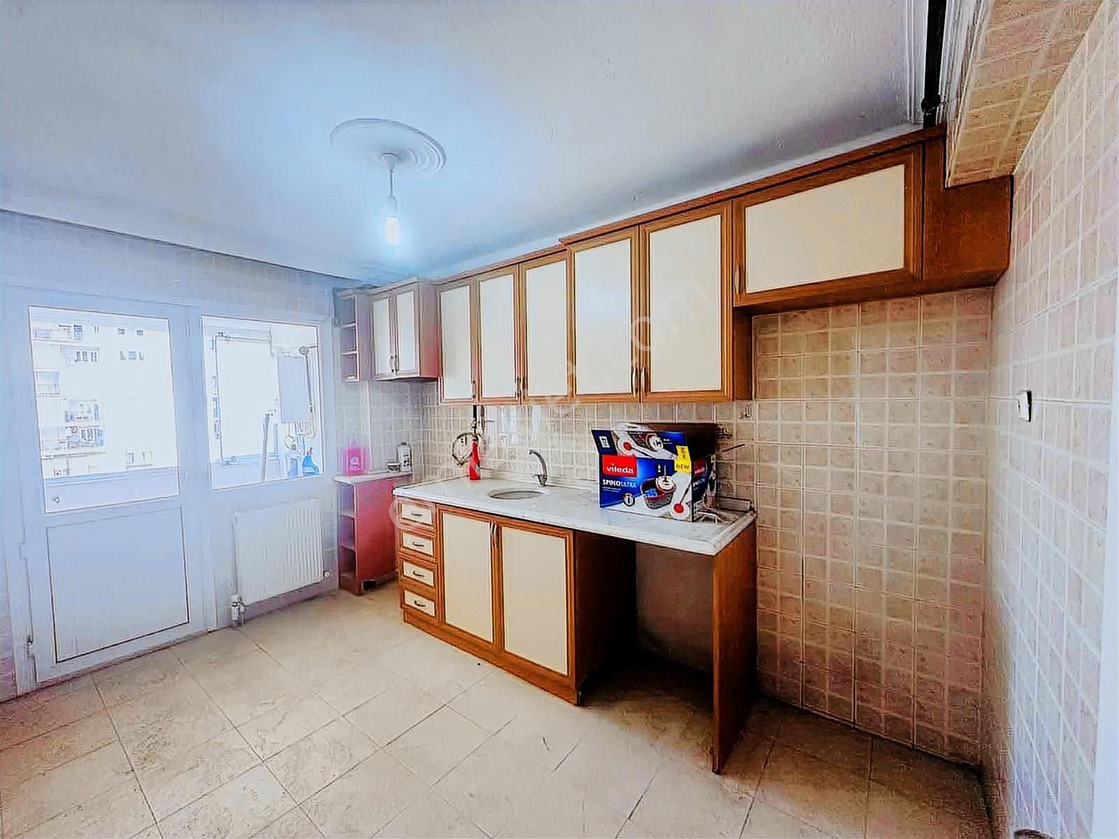 Buca Yenigün Mahallesin'de 3+1 Kiralık Daıre - Görsel 5