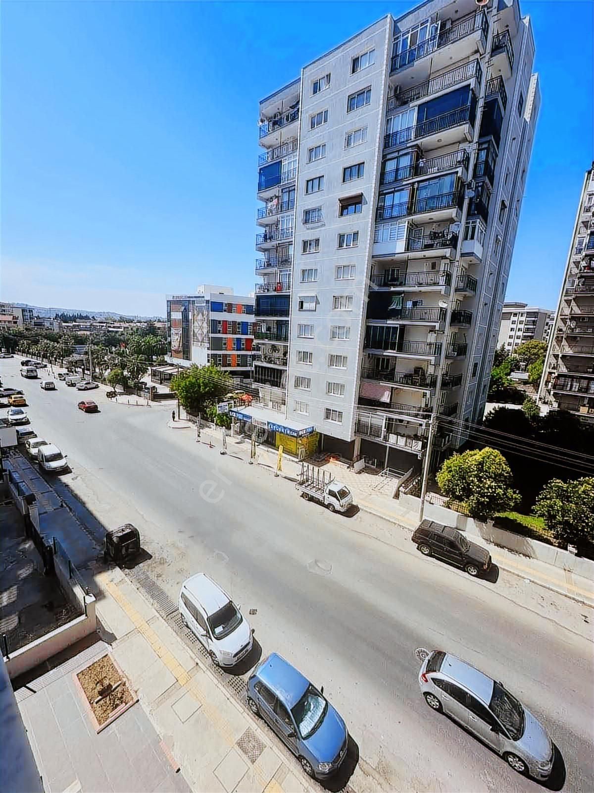 Buca Yenigün Mahallesin'de 3+1 Kiralık Daıre - Görsel 3