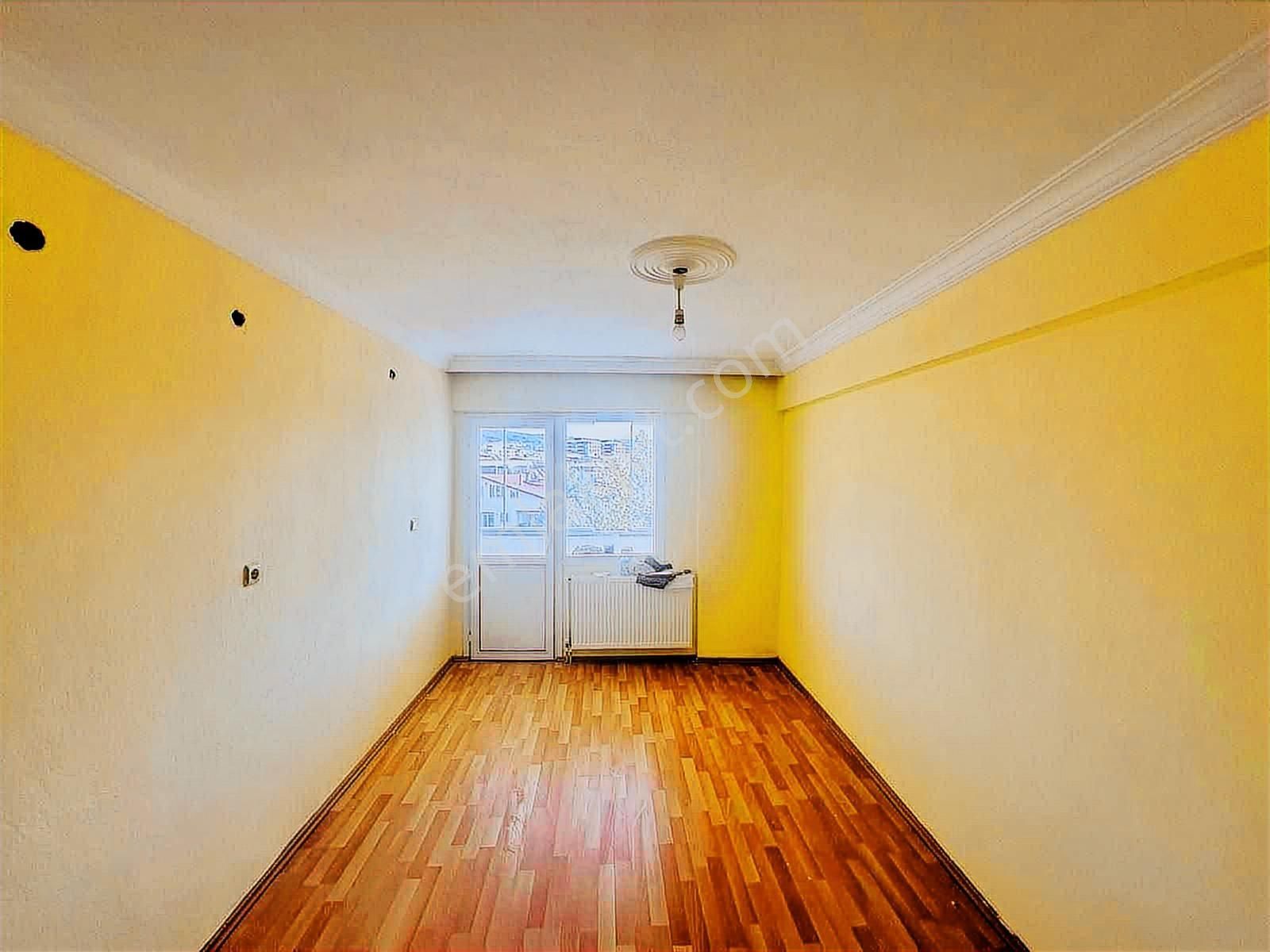 Buca Yenigün Mahallesin'de 3+1 Kiralık Daıre - Görsel 4