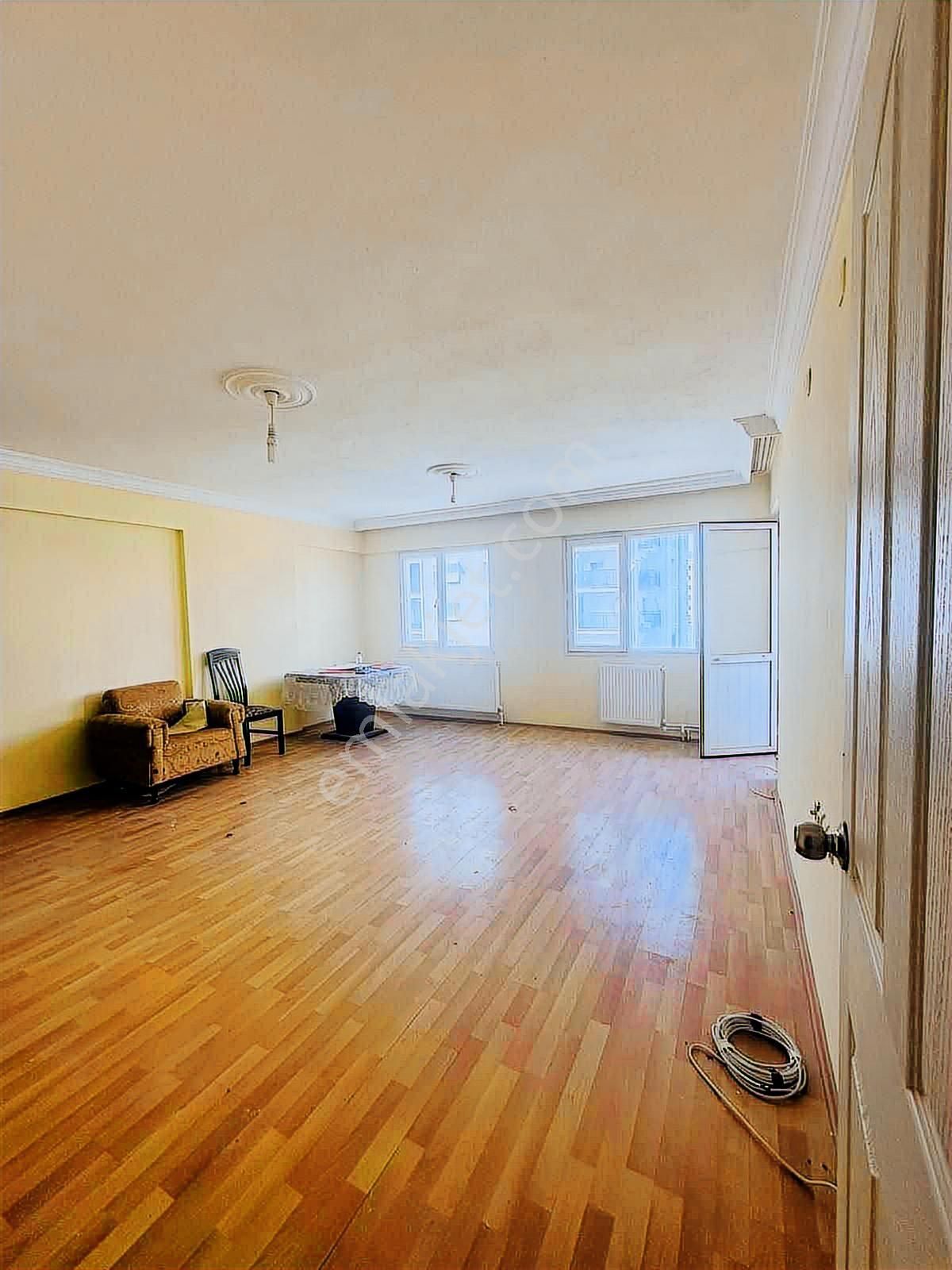 Buca Yenigün Mahallesin'de 3+1 Kiralık Daıre - Görsel 6