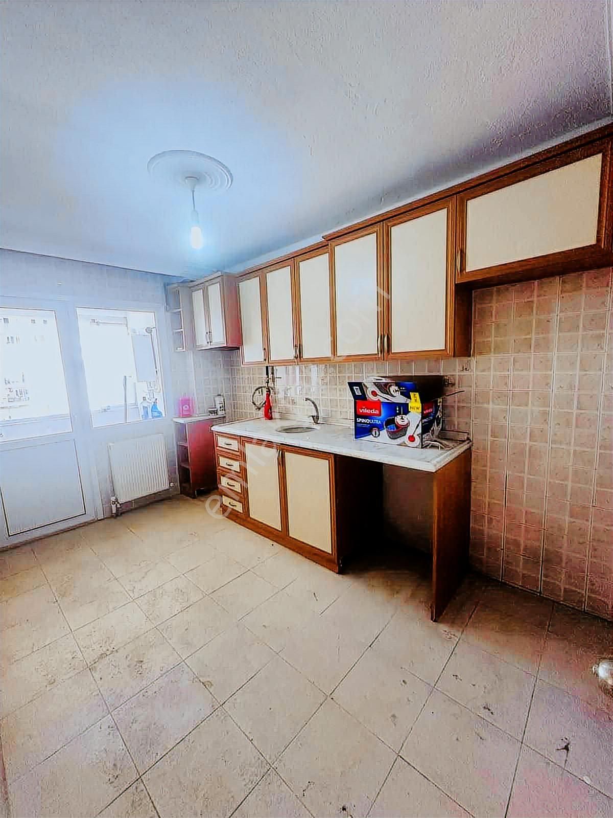 Buca Yenigün Mahallesin'de 3+1 Kiralık Daıre - Görsel 2