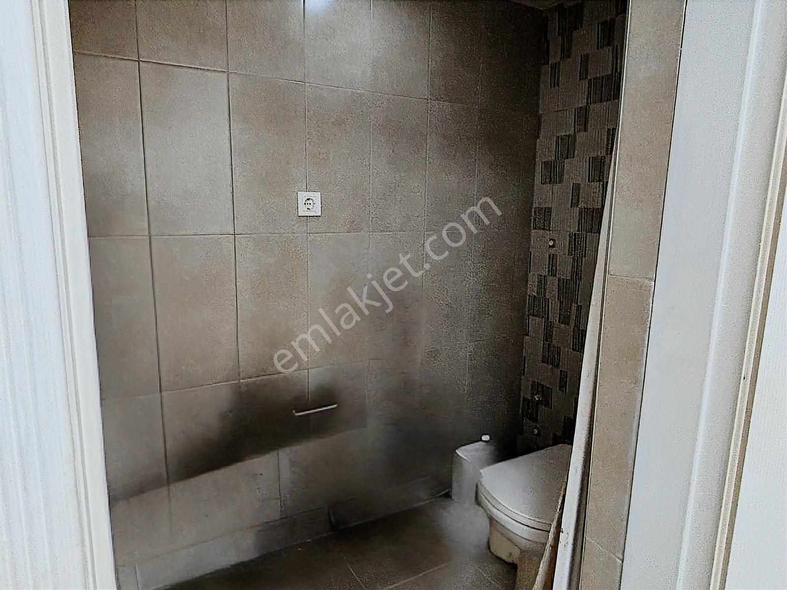İzmir Narlıderede 45 M2 + 20 M2 Ön Kullanımlı Kiralık Dükkan - Görsel 8