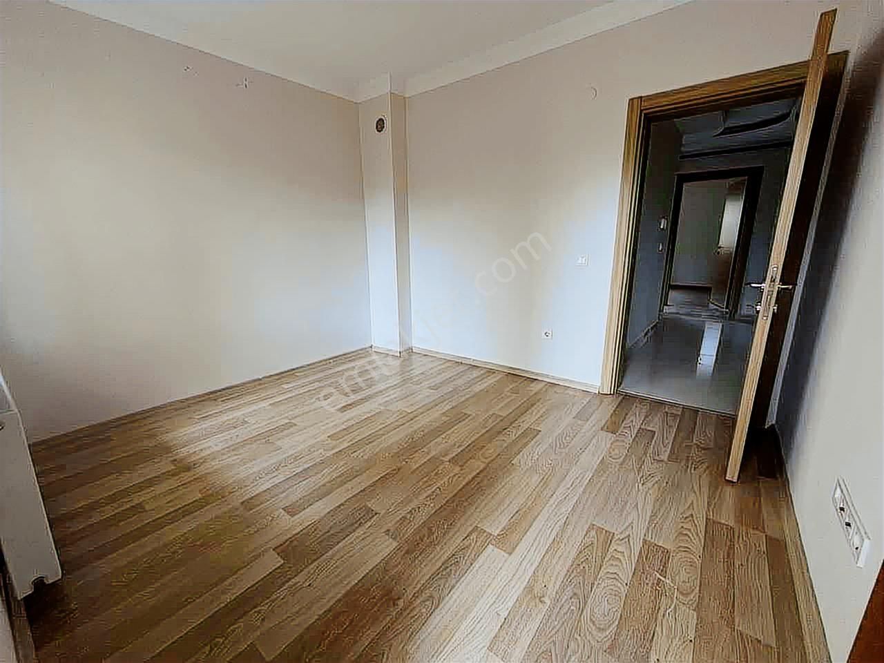 Narlıdere Limanreis Mah'de Sahile 3 Dk Lık Mesefade 3+1 Daire - Görsel 9