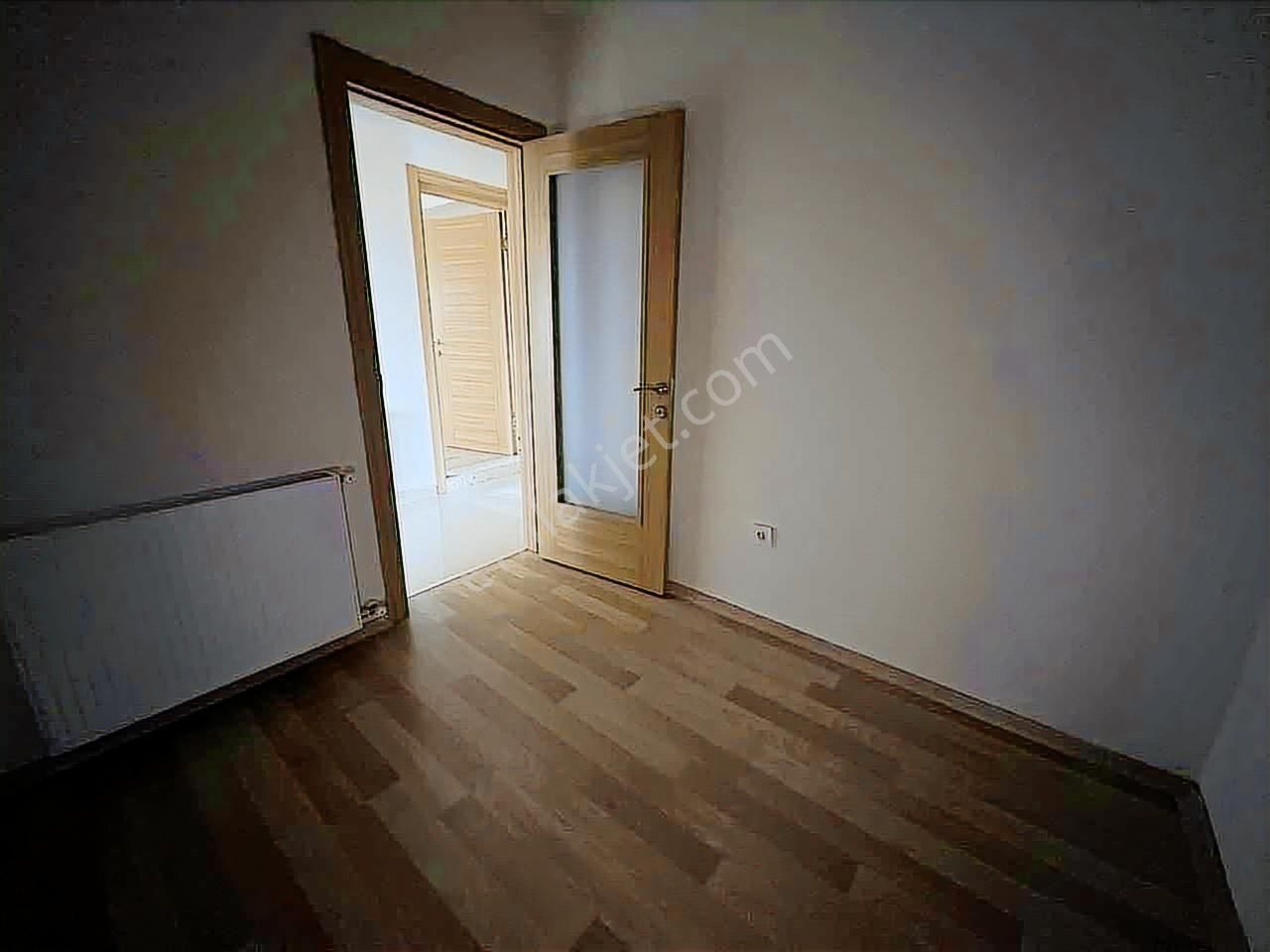 Narlıdere Limanreis Mah'de Sahile 3 Dk Lık Mesefade 3+1 Daire - Görsel 6