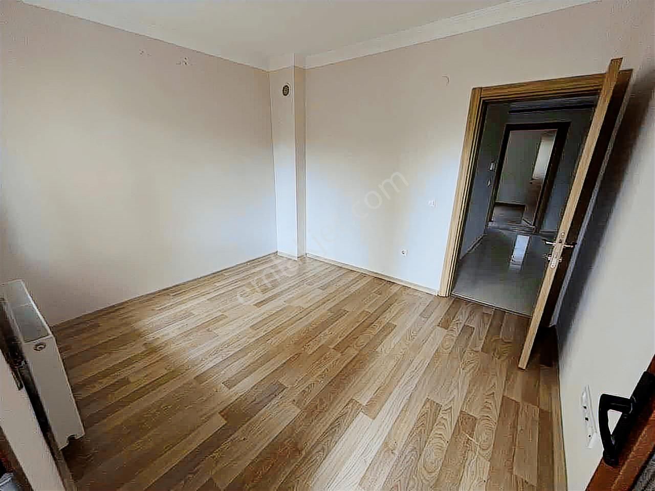 Narlıdere Limanreis Mah'de Sahile 3 Dk Lık Mesefade 3+1 Daire - Görsel 24