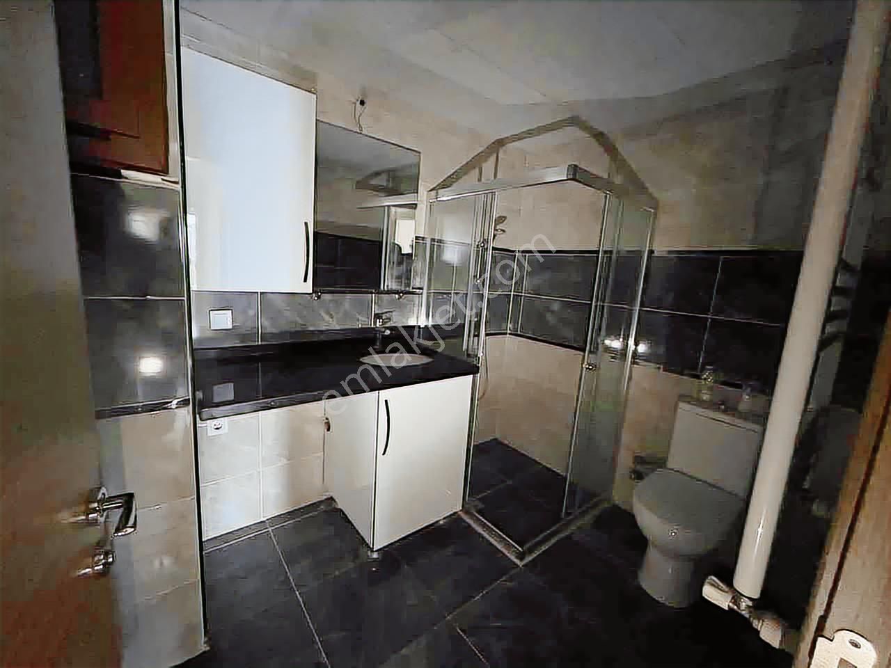 Narlıdere Limanreis Mah'de Sahile 3 Dk Lık Mesefade 3+1 Daire - Görsel 23