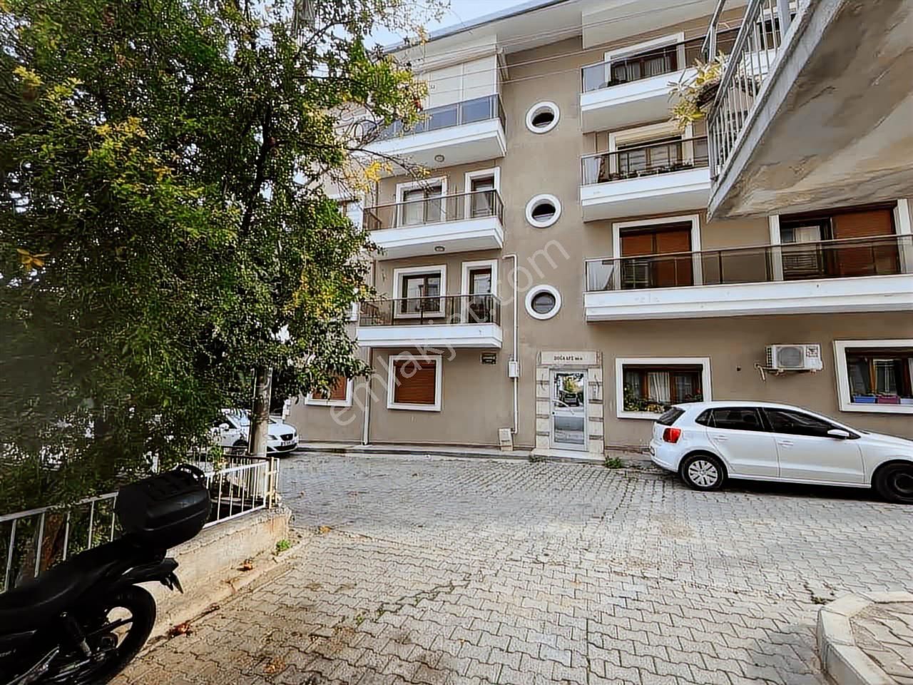 Narlıdere Limanreis Mah'de Sahile 3 Dk Lık Mesefade 3+1 Daire - Görsel 21