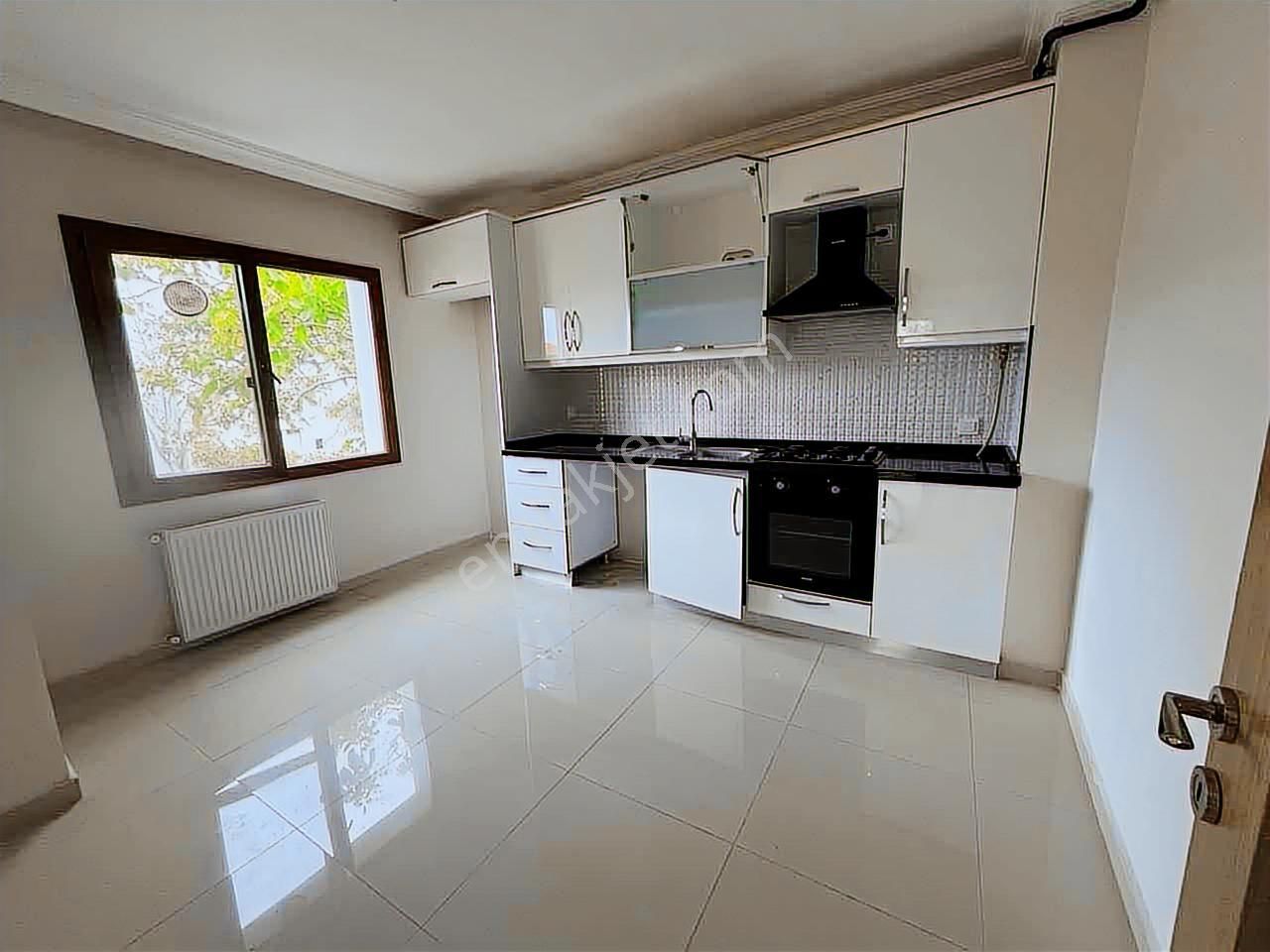 Narlıdere Limanreis Mah'de Sahile 3 Dk Lık Mesefade 3+1 Daire - Görsel 5