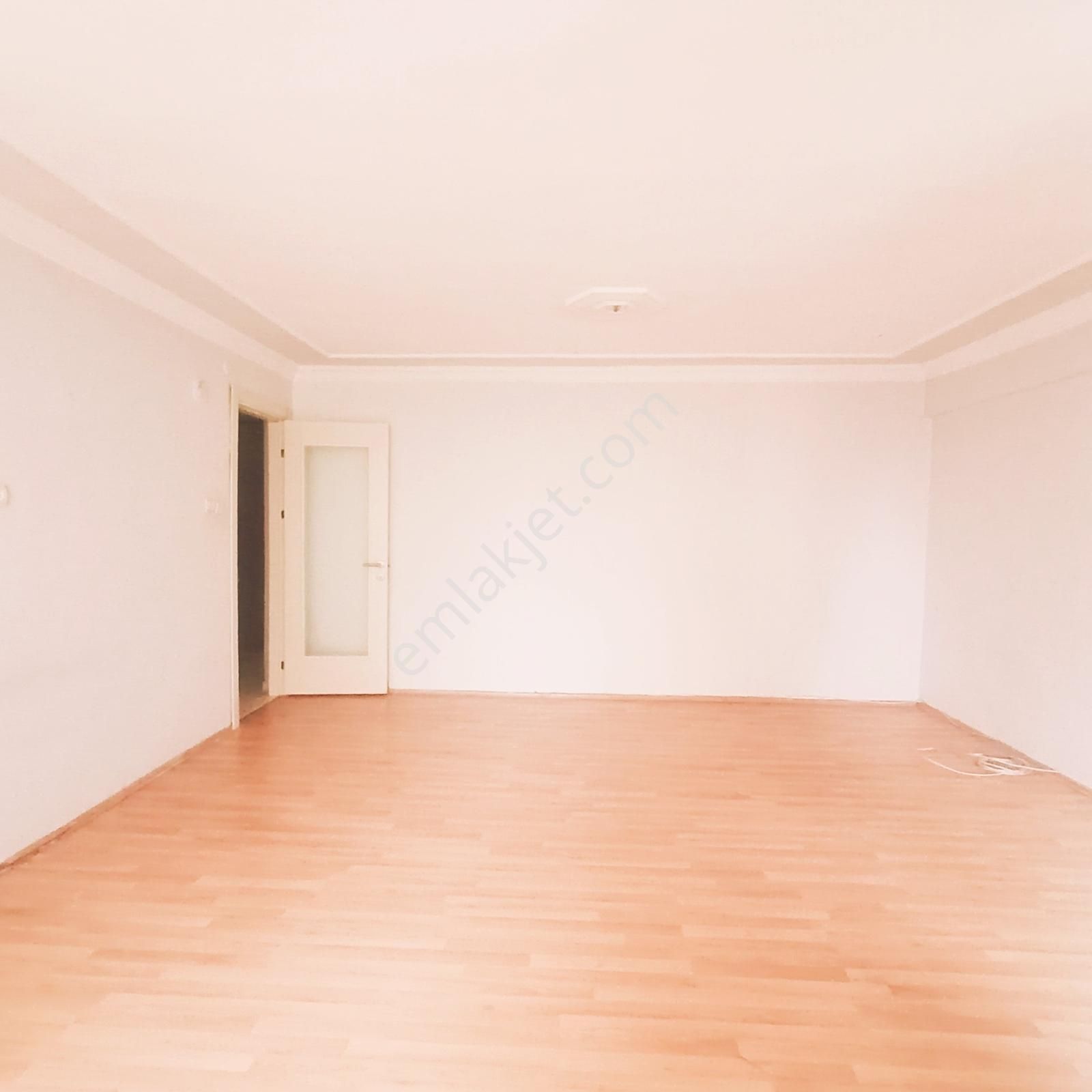 Konak 2.karantina'da 115 M2 Çift Wc 3+1 Daire - Görsel 12