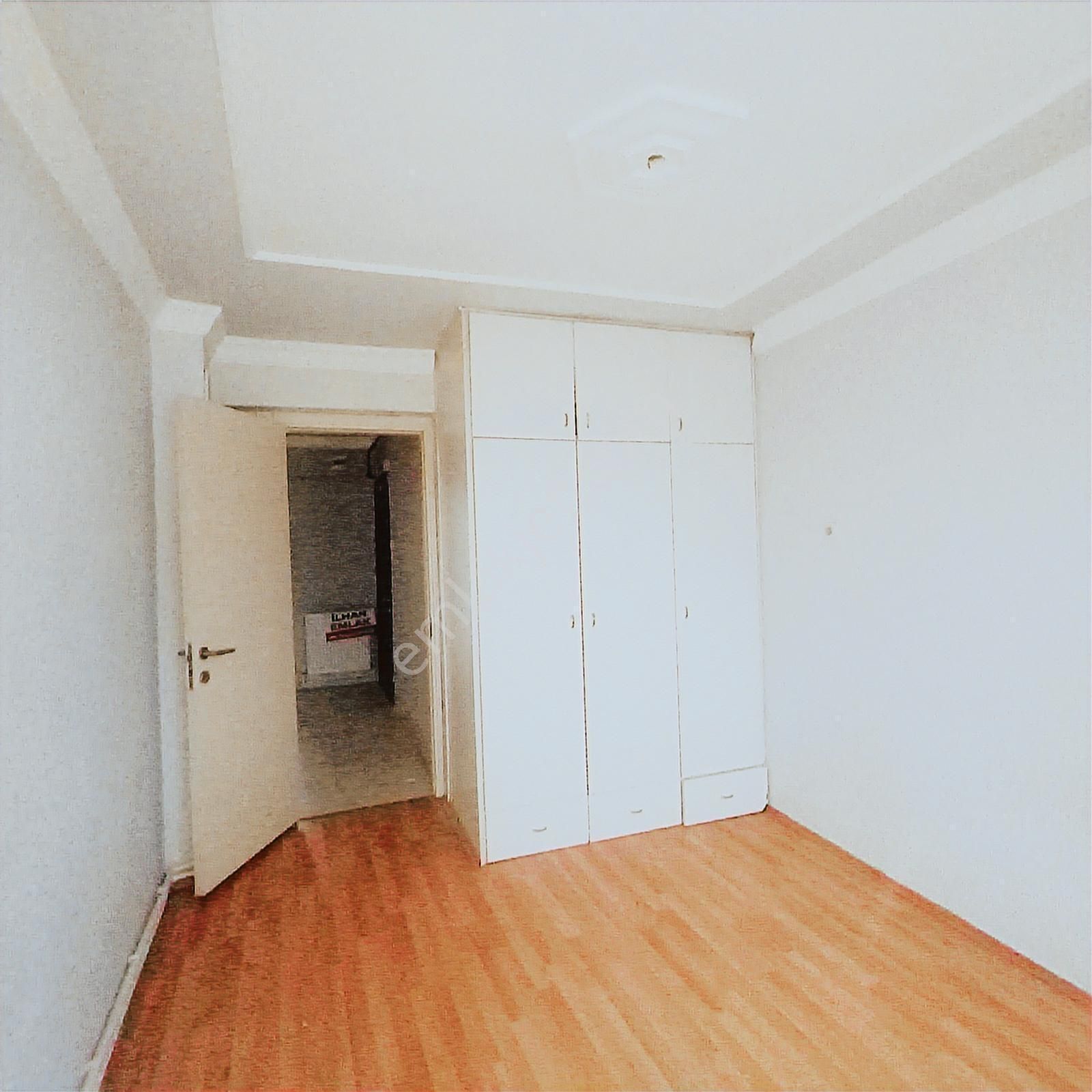 Konak 2.karantina'da 115 M2 Çift Wc 3+1 Daire - Görsel 4