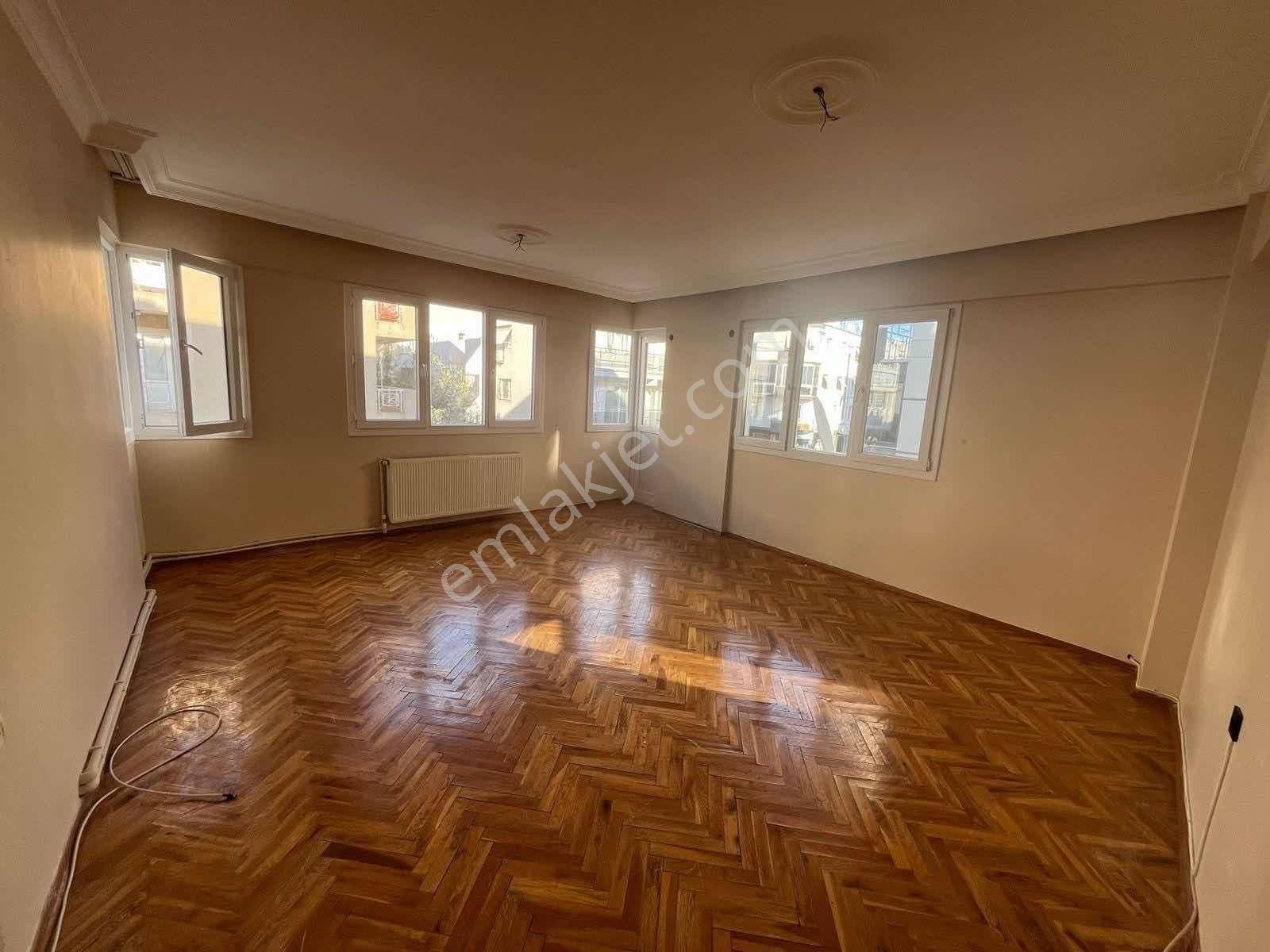 Balçova Korutürk Mah'de Geniş 3+1 Kiralık Daire - Görsel 29