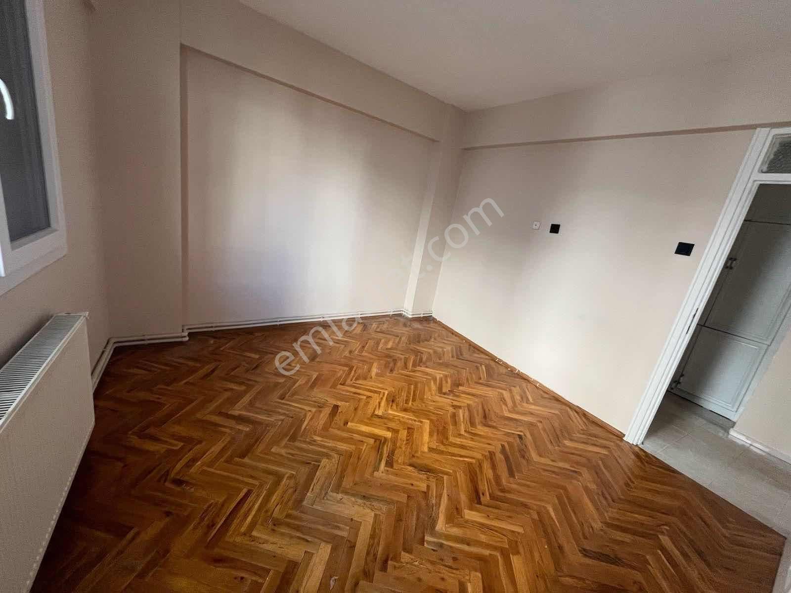 Balçova Korutürk Mah'de Geniş 3+1 Kiralık Daire - Görsel 9