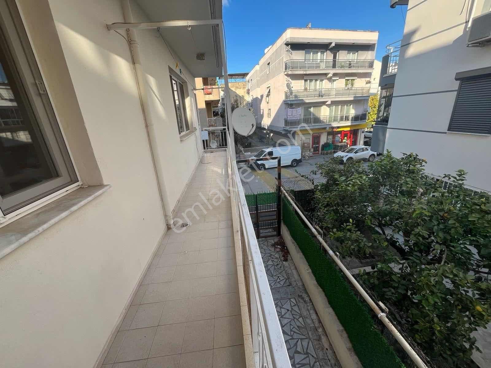 Balçova Korutürk Mah'de Geniş 3+1 Kiralık Daire - Görsel 19