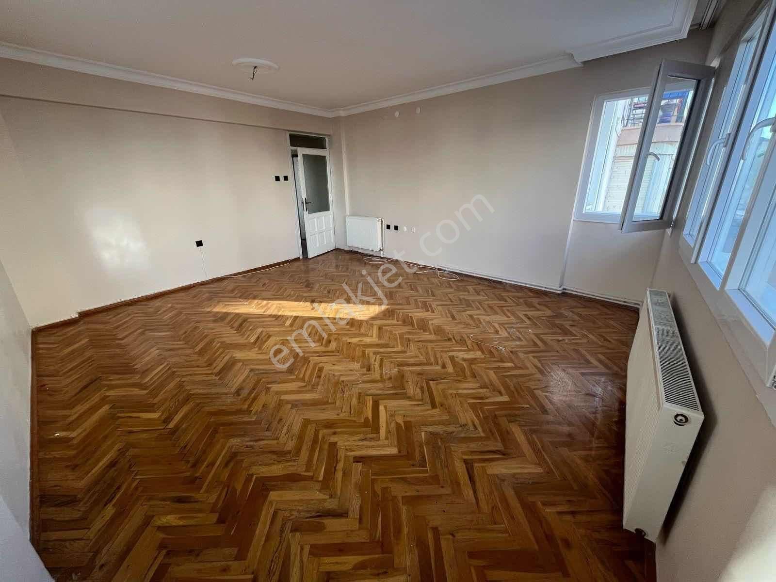 Balçova Korutürk Mah'de Geniş 3+1 Kiralık Daire - Görsel 12