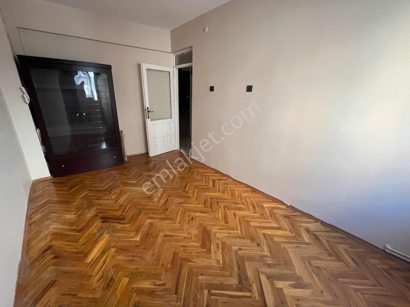 Balçova Korutürk Mah'de Geniş 3+1 Kiralık Daire - Görsel 16