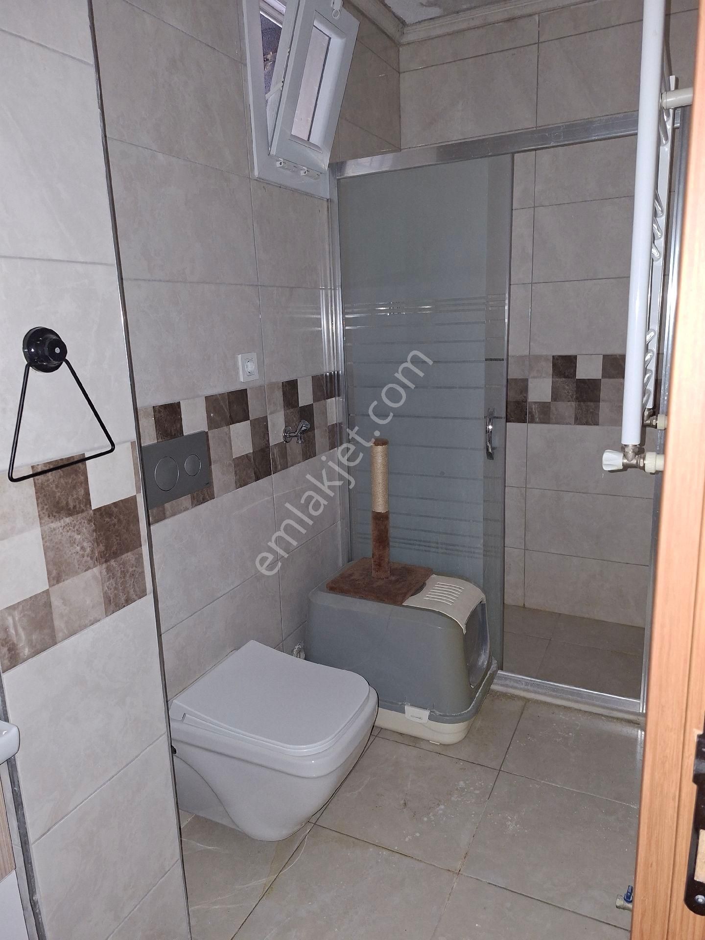 Yenibosna Zafer Mah Kiralık Bahcekat Daire Metro Metröbüse 8dakka Mesafete 1+1 Daire - Görsel 15