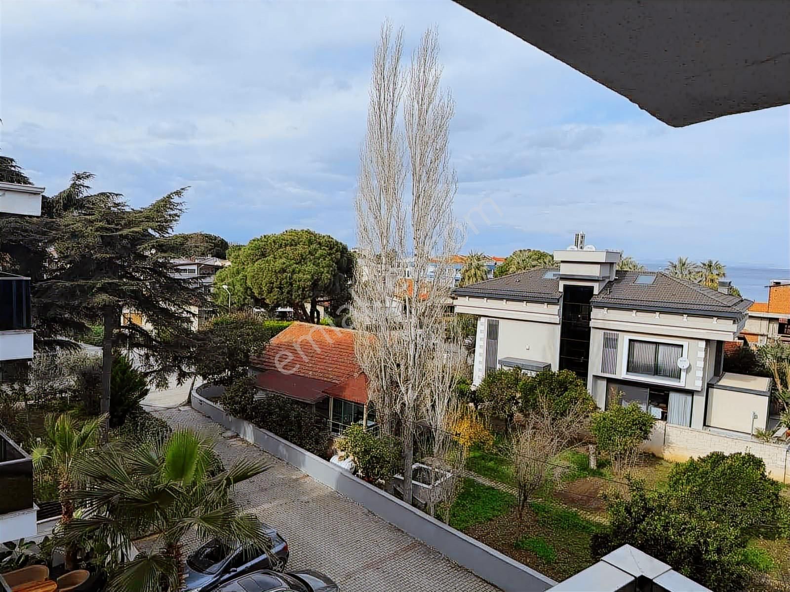 Narlıdere Limanreis'te Deniz Manzaralı 3+1 Dubleks Daire - Görsel 8