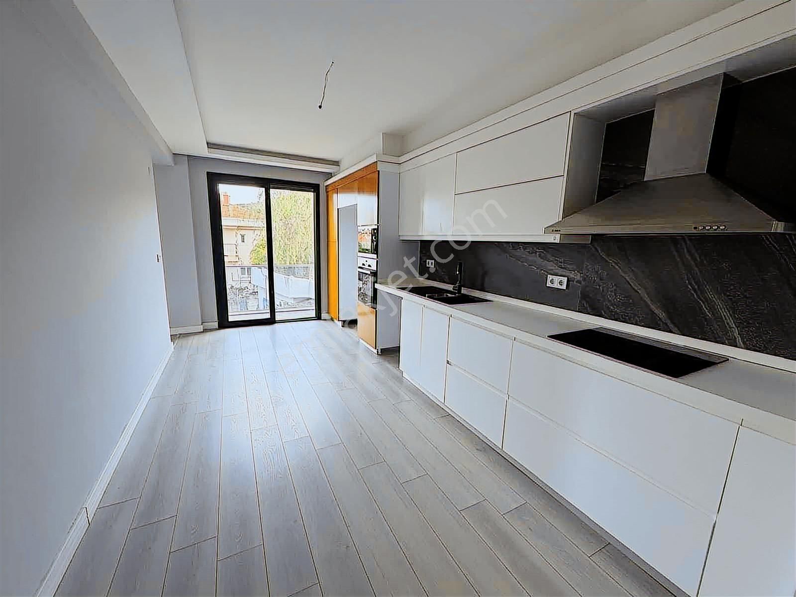 Narlıdere Limanreis'te Deniz Manzaralı 3+1 Dubleks Daire - Görsel 25