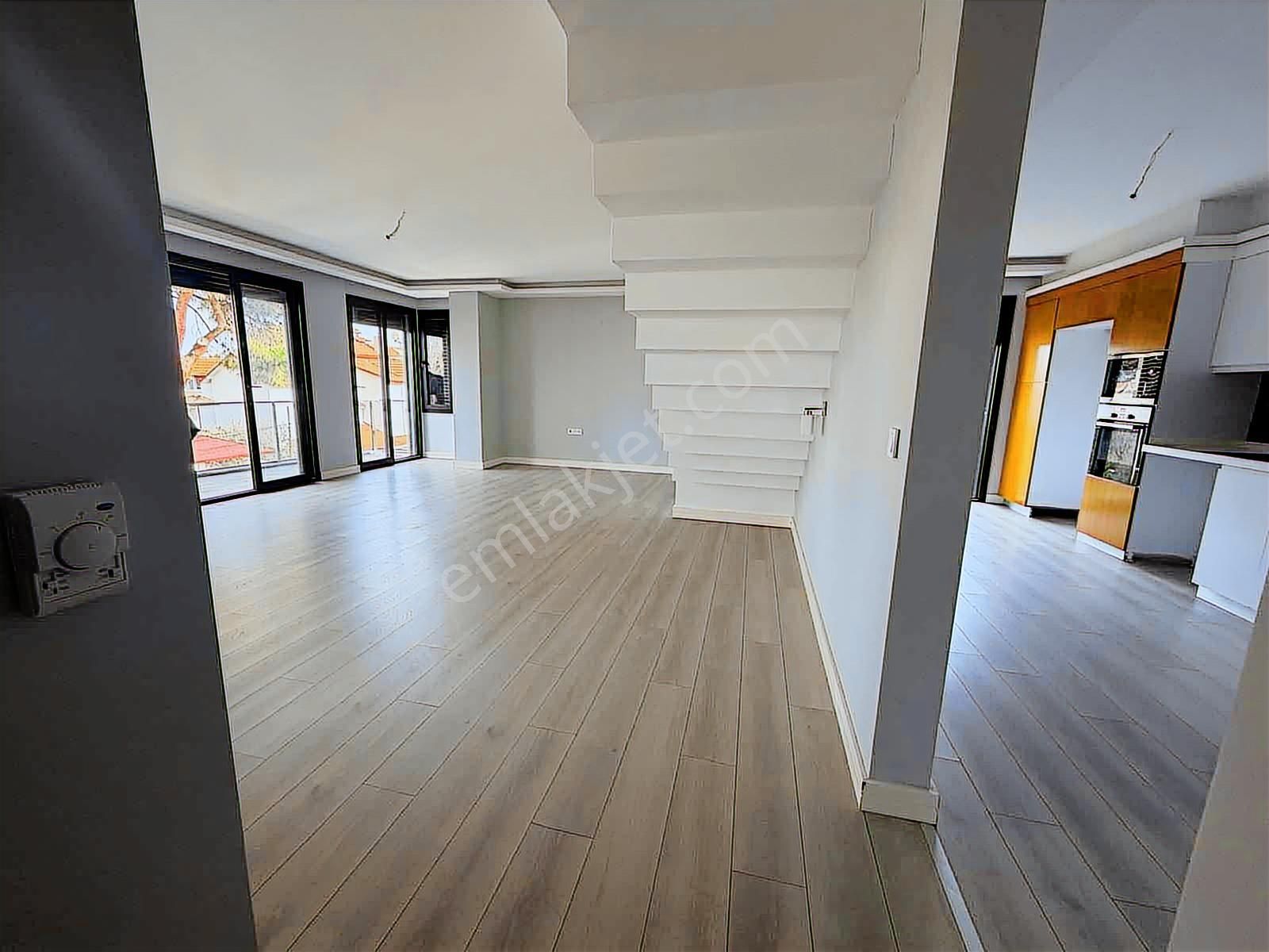 Narlıdere Limanreis'te Deniz Manzaralı 3+1 Dubleks Daire - Görsel 29