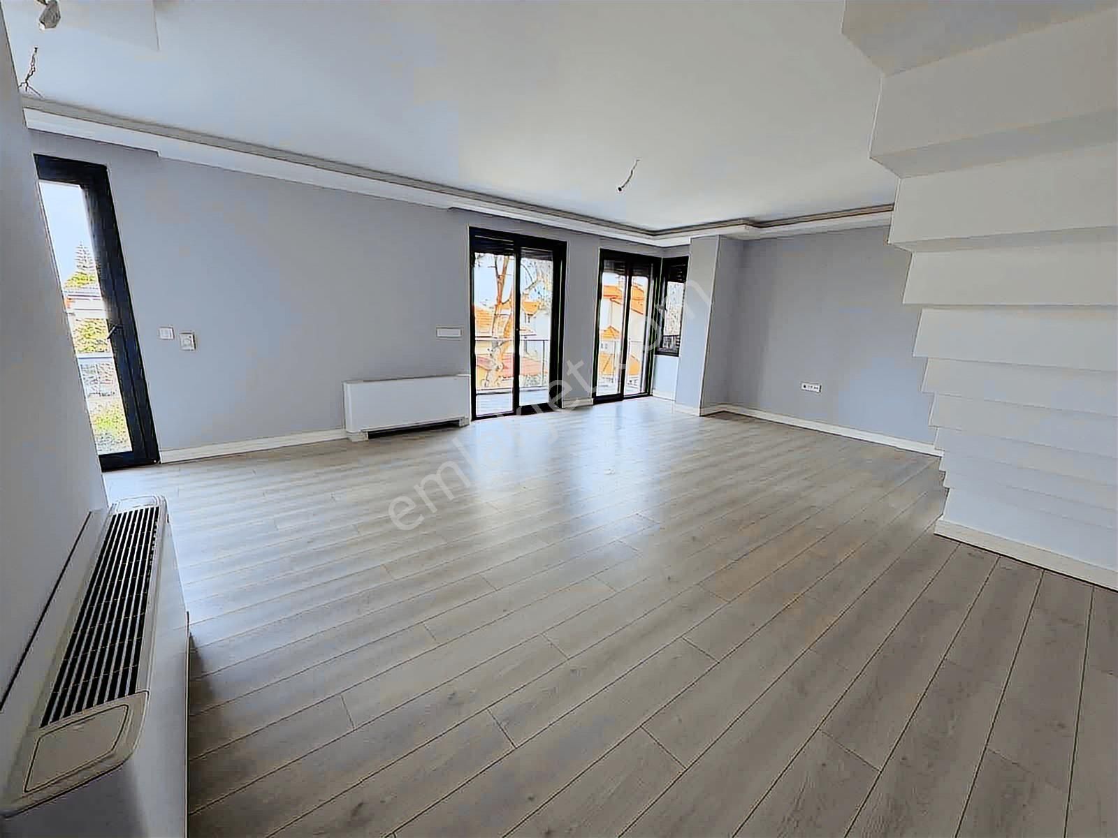 Narlıdere Limanreis'te Deniz Manzaralı 3+1 Dubleks Daire - Görsel 7