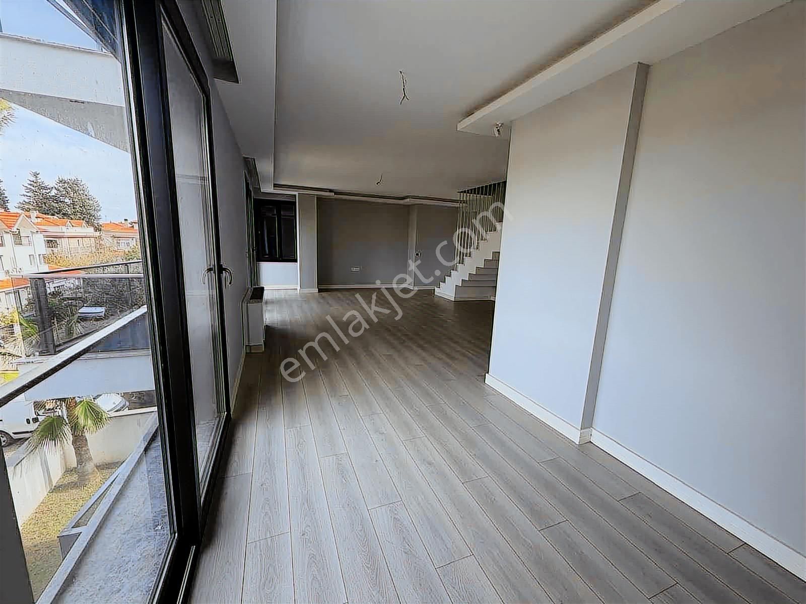 Narlıdere Limanreis'te Deniz Manzaralı 3+1 Dubleks Daire - Görsel 18