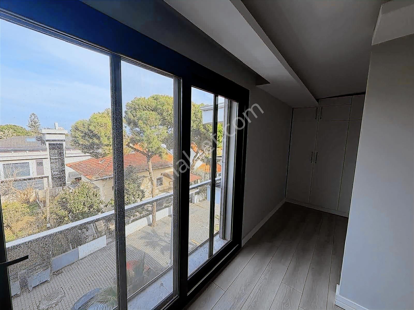 Narlıdere Limanreis'te Deniz Manzaralı 3+1 Dubleks Daire - Görsel 6