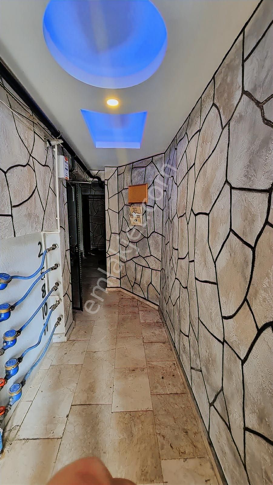 Bozyaka'da Teraslı, Kapalı Mutfaklı, Geniş 2+1 Daire - Görsel 28