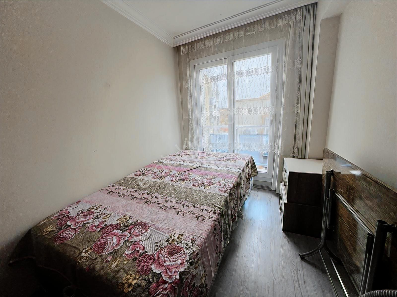 Bozyaka'da Teraslı, Kapalı Mutfaklı, Geniş 2+1 Daire - Görsel 2