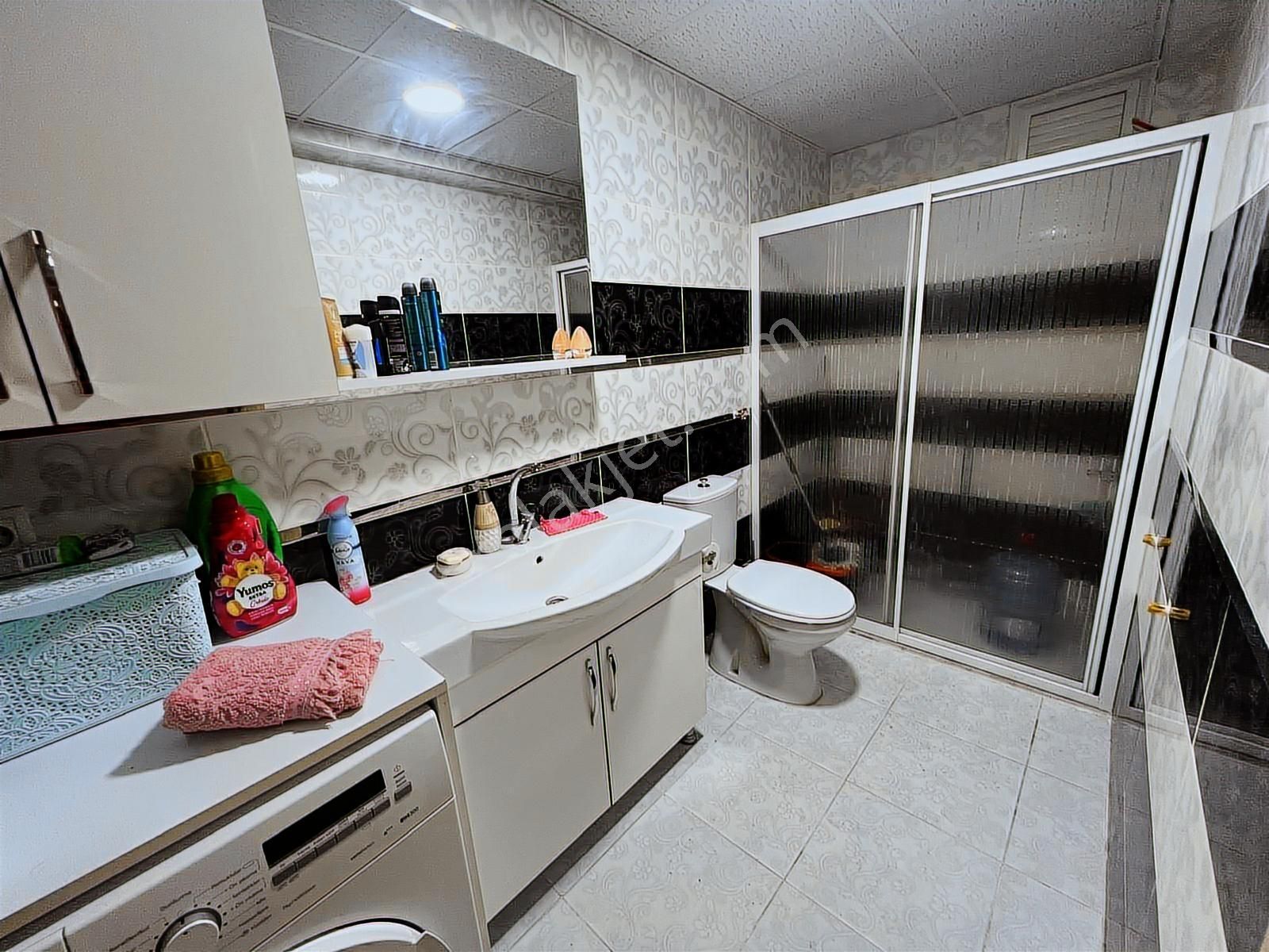 Bozyaka'da Teraslı, Kapalı Mutfaklı, Geniş 2+1 Daire - Görsel 24