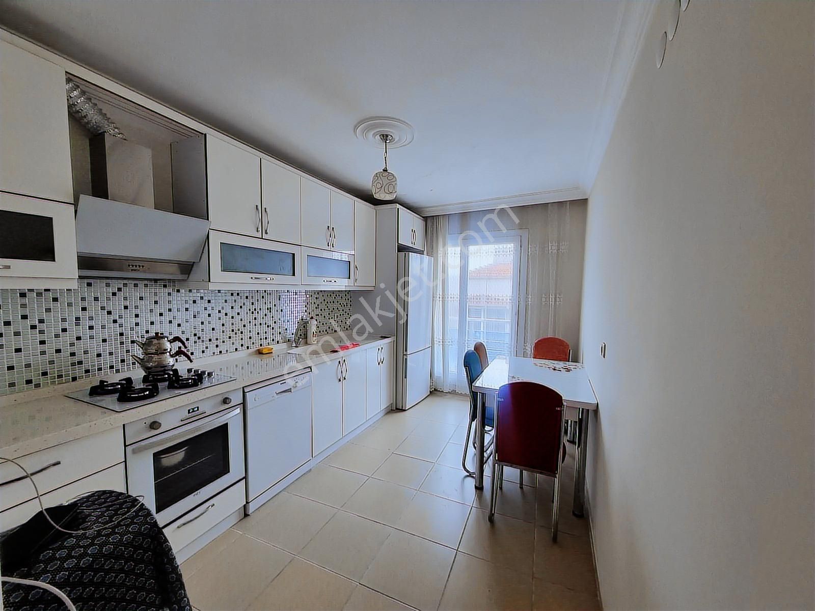 Bozyaka'da Teraslı, Kapalı Mutfaklı, Geniş 2+1 Daire - Görsel 15