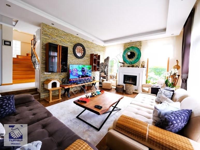 Urla Çeşmealtı Tam Müstakil 7+1 Saunalı Villa - Görsel 20