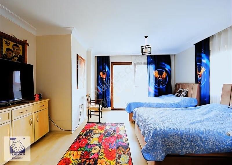 Urla Çeşmealtı Tam Müstakil 7+1 Saunalı Villa - Görsel 8