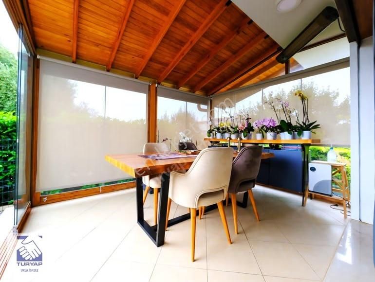 Urla Çeşmealtı Tam Müstakil 7+1 Saunalı Villa - Görsel 22