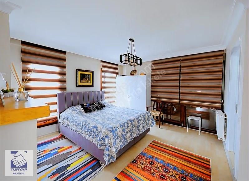 Urla Çeşmealtı Tam Müstakil 7+1 Saunalı Villa - Görsel 30