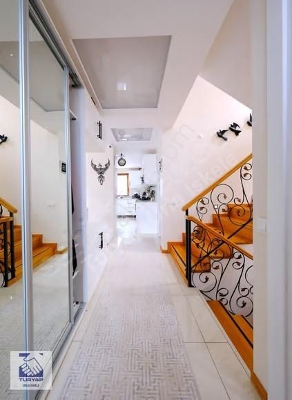 Urla Çeşmealtı Tam Müstakil 7+1 Saunalı Villa - Görsel 9