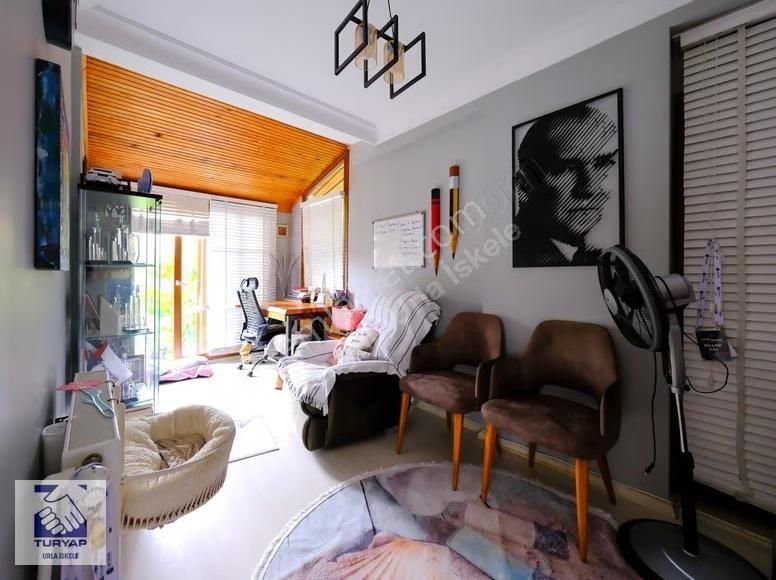 Urla Çeşmealtı Tam Müstakil 7+1 Saunalı Villa - Görsel 15