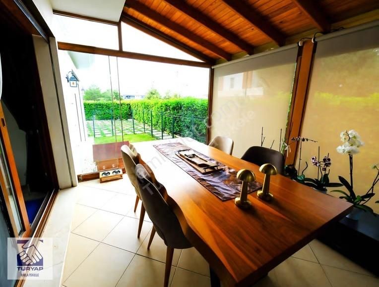 Urla Çeşmealtı Tam Müstakil 7+1 Saunalı Villa - Görsel 27